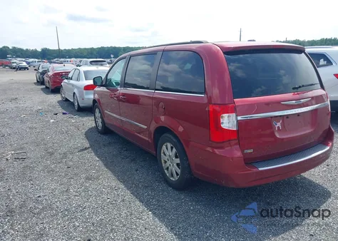 2016 Chrysler Town & Country Touring z USA, uszkodzony, nr VIN 2C4RC1BG9GR206528